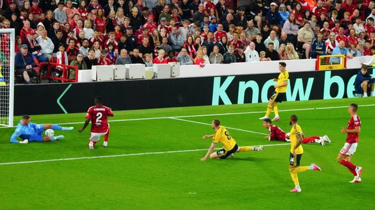 Nottingham Forest goalkeeper Matz Sels saves a shot from Sean Longstaff of Leeds United with his legs Nottingham Forest v Leeds United, EFL Carabao Cup, Second Round, Football, City Ground, Nottingham, UK - 25 Aug 2026Nottingham City Ground United Kingdom EDITORIAL USE ONLY No use with unauthorised audio, video, data, fixture lists, club league logos or live services. Online in-match use limited to 120 images, no video emulation. No use in betting, games or single club league player publications. Copyright: xJavierxGarcia Shutterstockx 17115029z