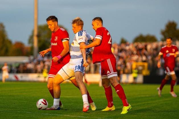 Lower Rhine Cup: 1. FC Wülfrath vs. MSV Duisburg ** FOR EDITORIAL USE ONLY ** EDITORIAL USE ONLY ** p Soccer Lower Rhine Cup: 1. FC Wülfrath vs. MSV Duisburg on August 25, 2026, at the IMS Arena in Velbert. Peter Remmert, Duisburg. Copyright JakobxKlos Copyright: JakobxKlos doc87bel8bik0l15divmtr8 ,EDITORIAL USE ONLY Copyright: JakobxKlos