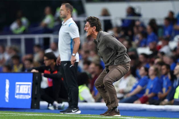 Birmingham City v Brentford, Carabao Cup Brentford manager Keith Andrews during the Birmingham City v Brentford Carabao Cup 2nd Round match at St. Andrew s @ Knighthead Park, Birmingham, England on 25 August 2026 Credit: Ian Stephen Every Second Media Editorial use only. All images are copyright Every Second Media Limited. No images may be reproduced without prior permission. All rights reserved. Premier League and Football League images are subject to licensing agreements with Football DataCo Limited. see https: www.football-dataco.com Copyright: xIMAGO EveryxSecondxMediax ESM-2117-0020 IanxStephenx xEveryxSecondxMediax