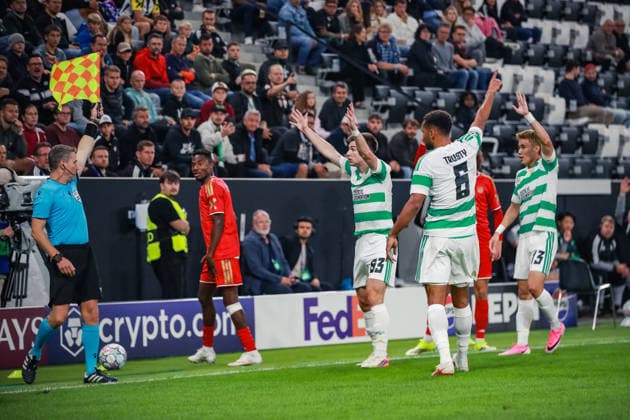 SOCCER - UEFA CL, LASK vs Celtic LINZ,AUSTRIA,25.AUG.26 - SOCCER - UEFA Champions League, play-off, Linzer ASK vs Celtic Glasgow. Image shows Kieran Tierny (Celtic), Auston Trusty (Celtic) and Hyunjun Yang (Celtic).  GEPAxpictures xManuelxBinder