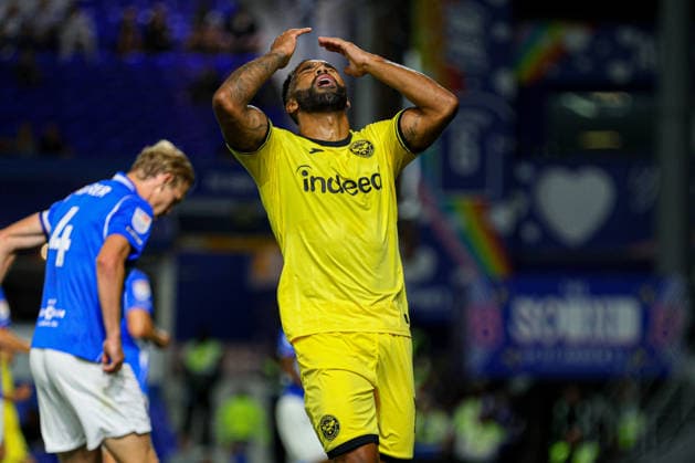 BIRMINGHAM, ENGLAND - August 25: Callum Wilson of Brentford misses a chance during the Carabao Cup football match between Birmingham City and Brentford at St Andrews @ Knighthead Park on August 25, 2026 in Birmingham, England Copyright: xNataliexMincher SPPx Sportspressphoto_SPR215866