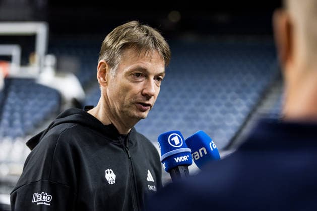 COLOGNE, GERMANY - AUGUST 25: Olaf Lange (Head Coach Germany) during media training of DBB Germany women at Lanxess Arena on August 25, 2026 in Cologne, Germany. North Rhine Westphalia Germany Copyright: xSteffiexWunderlx