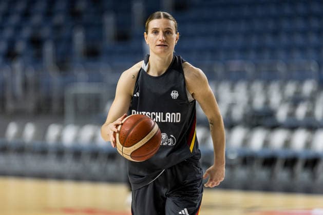 COLOGNE, GERMANY - AUGUST 25: Alina Hartmann (Germany, 16) controls the ball during media training of DBB Germany women at Lanxess Arena on August 25, 2026 in Cologne, Germany. North Rhine Westphalia Germany Copyright: xSteffiexWunderlx