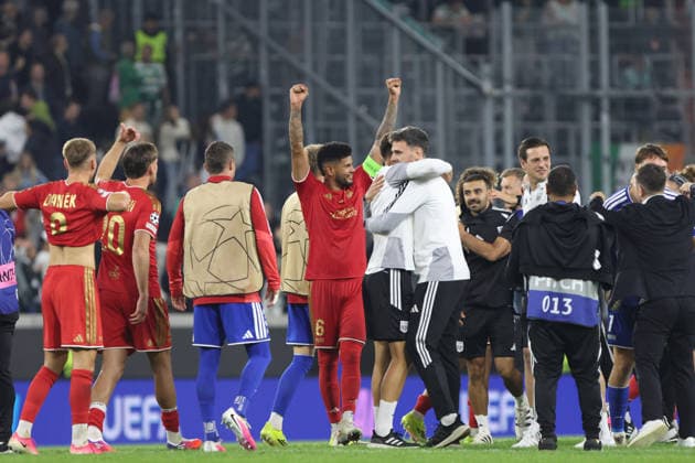 LINZ, AUSTRIA - AUGUST 25: team LASK celebrates the 5:1 win and qualification for Champions League group stage in the UEFA Champions League Play-off 2nd leg match between LASK and Celtic Glasgow at Oberoesterreich Arena on August 25, 2026 in Linz, Austria. (Photo by Severin Aichbauer Sports Press Photo SPP)  Copyright: xSeverinxAichbauer SPPx Sportspressphoto_SPR215929