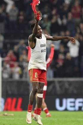 LINZ, AUSTRIA - AUGUST 25: Moses Usor of LASK celebrates the 5:1 win in the UEFA Champions League Play-off 2nd leg match between LASK and Celtic Glasgow at Oberoesterreich Arena on August 25, 2026 in Linz, Austria. (Photo by Severin Aichbauer Sports Press Photo SPP)  Copyright: xSeverinxAichbauer SPPx Sportspressphoto_SPR215930