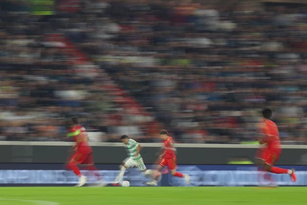 LINZ, AUSTRIA - AUGUST 25: Camilo Duran of Celtic Glasgow and Christoph Lang of LASK during the UEFA Champions League Play-off 2nd leg match between LASK and Celtic Glasgow at Oberoesterreich Arena on August 25, 2026 in Linz, Austria. (Photo by Severin Aichbauer Sports Press Photo SPP)  Copyright: xSeverinxAichbauer SPPx Sportspressphoto_SPR215943
