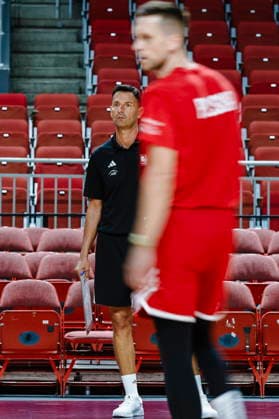 Ryga 25.08.2026 KOSZYKOWKA KOSZKADRA REPREZENTACJA POLSKI TRENING - - - BASKETBALL POLISH national team, Nationalteam PRACTICE PRACTISE NZ trener coach Igor Milicic , Mateusz Ponitka , FOT. WOJCIECH FIGURSKI 058SPORT.PL NEWSPIX.PL --- newspix.pl  FOT. WOJCIECH FIGURSKI 058SPOR
