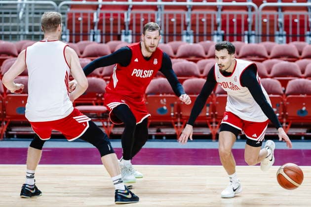 Ryga 25.08.2026 KOSZYKOWKA KOSZKADRA REPREZENTACJA POLSKI TRENING - - - BASKETBALL POLISH national team, Nationalteam PRACTICE PRACTISE NZ Michal Sokolowski , Andrzej Pluta , FOT. WOJCIECH FIGURSKI 058SPORT.PL NEWSPIX.PL --- newspix.pl  FOT. WOJCIECH FIGURSKI 058SPOR