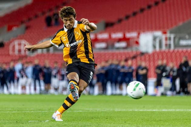 25th August 2026; Bet365 Stadium, Stoke, Staffordshire, England; Carabao Cup Football, Stoke City versus Hull City; Hidemasa Morita of Hull City scores a penalty TimxWilliams