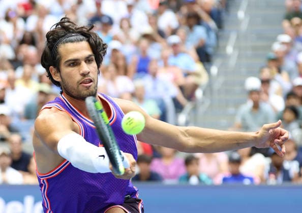 August 25, 2026, New York City, New York, USA: CARLOS ALCARAZ of Spain during the match in the first round mixed doubles of US Open with S. Williams of USA against E. Routliffe of New Zealand and L. Glasspool of Great Britain. New York, USA. New York City USA - ZUMAc278 20260825_zsp_c278_042 Copyright: xMarcinxCholewinskix