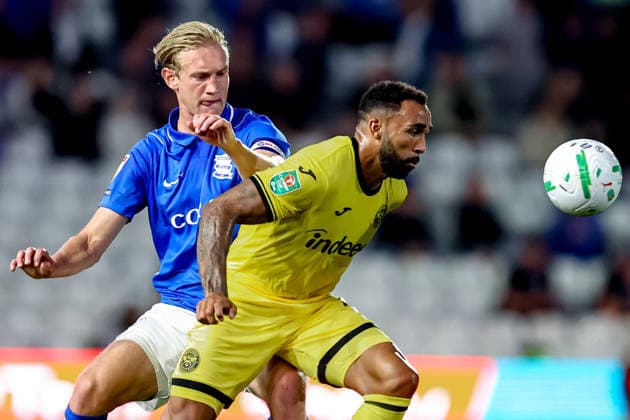 Birmingham City v Brentford, EFL Cup Brentford forward Callum Wilson (13) battles for possession with Birmingham City defender Christoph Klarer (4) during the EFL Cup match between Birmingham City and Brentford at the St Andrew s @ Knighthead Park, Birmingham, UK on 25 August 2026. Birmingham St Andrew s @ Knighthead Park West Midlands UK Editorial use only DataCo restrictions apply See www.football-dataco.com , Copyright: xManjitxNarotrax PSI-24746-0051