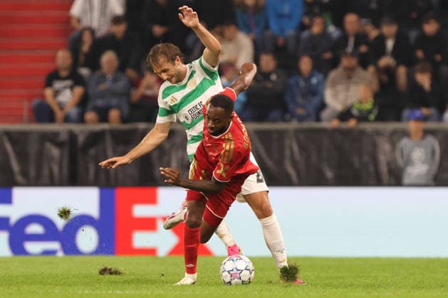 LINZ, AUSTRIA - AUGUST 25: Melayro Bogarde of LASK and Benjamin Nygren of Celtic Glasgow during the UEFA Champions League Play-off 2nd leg match between LASK and Celtic Glasgow at Oberoesterreich Arena on August 25, 2026 in Linz, Austria. (Photo by Severin Aichbauer Sports Press Photo SPP)  Copyright: xSeverinxAichbauer SPPx Sportspressphoto_SPR215997