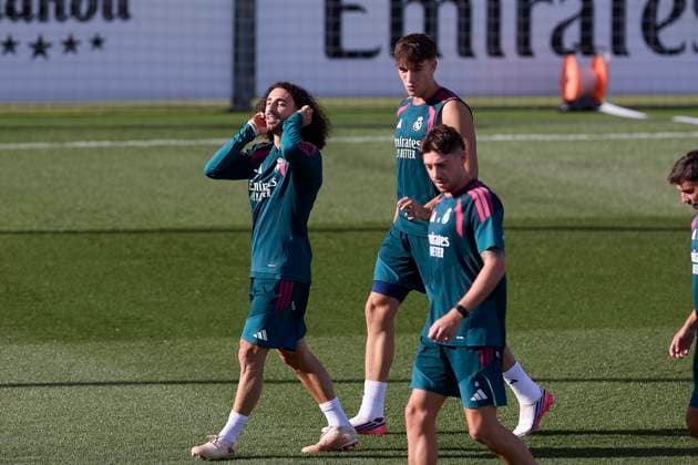 Real Madrid CF training session and press conference, PK, Pressekonferenz at Ciudad Real Madrid in Madrid, Spain - 25 Aug 2026 Carlos Espi (R) of Real Madrid CF and Marc Cucurella (L) of Real Madrid CF seen in action during the training session at Ciudad Real Madrid, on the eve of the LaLiga EA Sports 2026 2027 week 1 football match between Real Madrid CF and Real Sociedad Madrid Spain Copyright: xFedericoxTitonex xSOPAxImagesx Federico-Titone-1444684