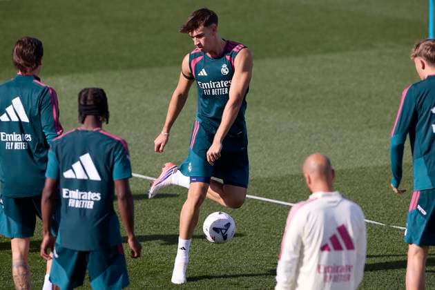 Real Madrid CF training session and press conference, PK, Pressekonferenz at Ciudad Real Madrid in Madrid, Spain - 25 Aug 2026 Carlos Espi of Real Madrid CF seen in action during the training session at Ciudad Real Madrid, on the eve of the LaLiga EA Sports 2026 2027 week 1 football match between Real Madrid CF and Real Sociedad Madrid Spain Copyright: xFedericoxTitonex xSOPAxImagesx Federico-Titone-1444698
