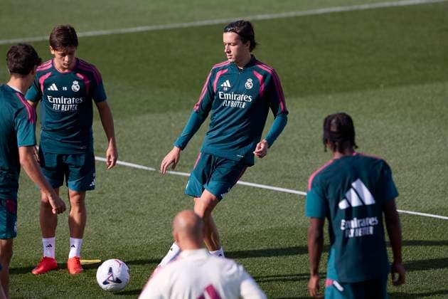 Real Madrid CF training session and press conference, PK, Pressekonferenz at Ciudad Real Madrid in Madrid, Spain - 25 Aug 2026 Alvaro Carreras of Real Madrid CF seen in action during the training session at Ciudad Real Madrid, on the eve of the LaLiga EA Sports 2026 2027 week 1 football match between Real Madrid CF and Real Sociedad Madrid Spain Copyright: xFedericoxTitonex xSOPAxImagesx Federico-Titone-1444700