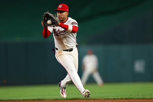 August 25, 2026, Washington D.C, District Of Columbia, United States: Washington, DC; Washington Nationals second baseman Jorbit Vivas (84) fields the ground ball during the Major League Baseball game between the Washington Nationals and the Colorado Rockies at Nationals Park on Tuesday, August 25, 2026. The Rockies beat the Nationals 3-1. MLB, Baseball Herren, USA Colorado Rockies 3:1 Washington Nationals  - ZUMAp258 20260825_znp_p258_045 Copyright: xStevexPrakopex