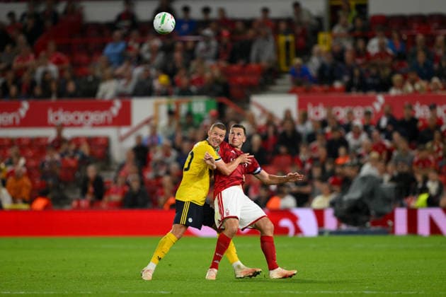 Nottingham Forest v Leeds United - Carabao Cup Second Round Chris Wood of Nottingham Forest is under pressure from Nico Elvedi of Leeds United during the Carabao Cup Second Round match between Nottingham Forest and Leeds United at the City Ground in Nottingham, on August 25, 2026. Nottingham Nottinghamshire United Kingdom  Copyright: xMIxNewsx originalFilename:fletcher-nottingh260825_np49D.jpg