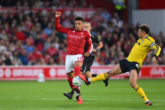 Nottingham Forest v Leeds United - Carabao Cup Second Round Ethan Ampadu of Leeds United tackles Igor Jesus of Nottingham Forest during the Carabao Cup Second Round match between Nottingham Forest and Leeds United at the City Ground in Nottingham, on August 25, 2026. Nottingham Nottinghamshire United Kingdom  Copyright: xMIxNewsx originalFilename:fletcher-nottingh260825_npMHe.jpg