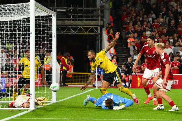 Nottingham Forest v Leeds United - Carabao Cup Second Round James Justin of Leeds United scores a goal to make it 0-2 during the Carabao Cup Second Round match between Nottingham Forest and Leeds United at the City Ground in Nottingham, on August 25, 2026. Nottingham Nottinghamshire United Kingdom  Copyright: xMIxNewsx originalFilename:fletcher-nottingh260825_npQf9.jpg