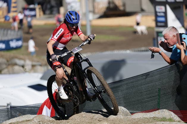 26.08.2026, Daolasa di Commezzadura, Val di Sole Bikeland, 2026 UCI MTB World Championship, WM, Weltmeisterschaft Women Elite s E-MTB XC (E-MTB Cross Country) Anna Spielmann 1 (AUT) Daolasa di Commezzadura Val di Sole Bikeland Trento Italy *** August 26, 2026, Daolasa di Commezzadura, Val di Sole Bikeland, 2026 UCI MTB World Championships Women s Elite E MTB XC E MTB Cross Country Anna Spielmann 1 AUT Daolasa di Commezzadura Val di Sole Bikeland Trento, Italy Copyright: xJustPictures.ch FrancescoxMinghettix jp-en-FrMi-MNG_0198