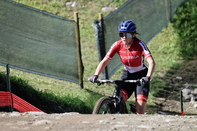 26.08.2026, Daolasa di Commezzadura, Val di Sole Bikeland, 2026 UCI MTB World Championship, WM, Weltmeisterschaft Women Elite s E-MTB XC (E-MTB Cross Country) Anna Spielmann 1 (AUT) Daolasa di Commezzadura Val di Sole Bikeland Trento Italy *** August 26, 2026, Daolasa di Commezzadura, Val di Sole Bikeland, 2026 UCI MTB World Championships – Women’s Elite E MTB XC (E MTB Cross Country) Anna Spielmann 1 AUT Daolasa di Commezzadura, Val di Sole Bikeland, Trento, Italy Copyright: xJustPictures.ch FrancescoxMinghettix jp-en-FrMi-MNG_0233