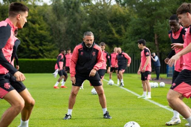 Rangers manager Derek McInnes at training ahead of tomorrow s UEFA Conference League qualifying match against Jablonec. Rangers Training - The Rangers Training Centre, Glasgow, Lanarkshire, Scotland, UK - 26 Aug 2026Glasgow The Rangers Training Centre Lanarkshire United Kingdom  Copyright: xO Rourke RangersxFC Shutterstockx 17117524al