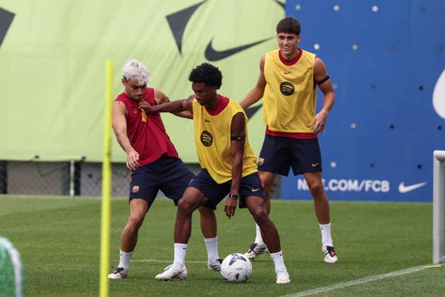 August 26, 2026, Sant Joan Despi, Barcelona, Spain: Pedri, Alejandro Balde and Pau Cubarsi during the training day of FC Barcelona, Barca ahead the Spanish League, Laliga EA Sports, football match against Athletic Club at Ciudad Esportiva Joan Gamper on August 26, 2026 in Sant Joan Despi, Barcelona, Spain. FC Barcelona Training And press conference, PK, Pressekonferenz - LaLiga EA Sports - ZUMAa181 20260826_zaa_a181_033 Copyright: xJavierxBorregox