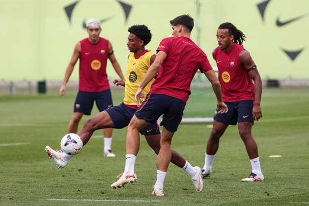 August 26, 2026, Sant Joan Despi, Barcelona, Spain: Alejandro Balde, Gerard Martin and Jules Kounde during the training day of FC Barcelona, Barca ahead the Spanish League, Laliga EA Sports, football match against Athletic Club at Ciudad Esportiva Joan Gamper on August 26, 2026 in Sant Joan Despi, Barcelona, Spain. FC Barcelona Training And press conference, PK, Pressekonferenz - LaLiga EA Sports - ZUMAa181 20260826_zaa_a181_042 Copyright: xJavierxBorregox