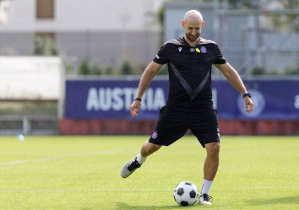 SOCCER - UEFA ECL, A.Wien vs Braga VIENNA,AUSTRIA,26.AUG.26 - SOCCER - UEFA Conference League, play-off, Austria Wien vs Sporting Braga, preview, training A.Wien. Image shows head coach Stephan Helm (A.Wien).  GEPAxpictures xArminxRauthner