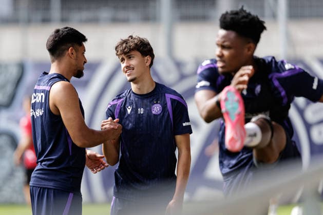 SOCCER - UEFA ECL, A.Wien vs Braga VIENNA,AUSTRIA,26.AUG.26 - SOCCER - UEFA Conference League, play-off, Austria Wien vs Sporting Braga, preview, training A.Wien. Image shows Manprit Sarkaria, Sanel Saljic and Kelvin Boateng (A.Wien).  GEPAxpictures xArminxRauthner