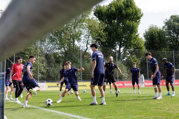 SOCCER - UEFA ECL, A.Wien vs Braga VIENNA,AUSTRIA,26.AUG.26 - SOCCER - UEFA Conference League, play-off, Austria Wien vs Sporting Braga, preview, training A.Wien. Image shows the team of A.Wien.  GEPAxpictures xArminxRauthner