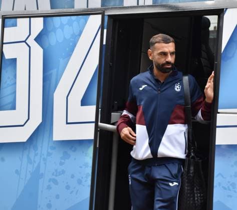 Trabzonspor football team departs for Hungary for the match against Ferencvaros TRABZON, TURKIYE - AUGUST 26: Players and technical staff of Trabzonspor, including Egyptian star Mohamed Salah, arrive at Trabzon Airport to board a private flight to Hungary ahead of their UEFA Europa League play-off second-leg match against Ferencvaros, in Trabzon, Turkiye, on August 26, 2026. Duygu Avunduk Anadolu Trabzon Turkey. Editorial use only. Please get in touch for any other usage.  Copyright: x2026xAnadoluxDuyguxAvundukx