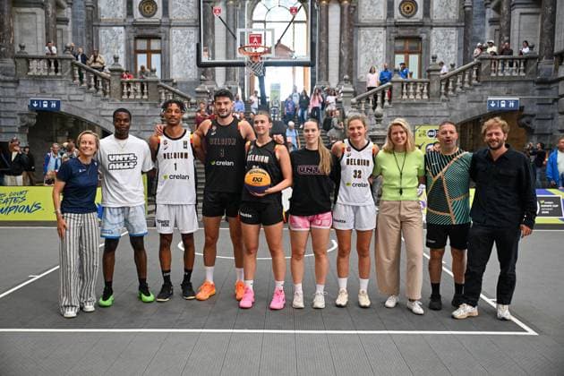 Antwerp alderwoman Annick De Ridder (L) ; acting Antwerp mayor Els Van Doesburg (3R) and Antwerp sports alderman Stijn De Rooster (R) and players pose for the photographer at the latest press conference, PK, Pressekonferenz regarding the 3x3 European Basketball Championship in Antwerp (Sept. 11 13), on Wednesday 26 August 2026 in Antwerp. JONASxROOSENS  x184366755x