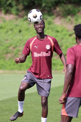 SOCCER - UEFA EL, RBS vs Mjaellby SALZBURG,AUSTRIA,26.AUG.26 - SOCCER - UEFA Europa League, play-off, Red Bull Salzburg vs Mjaellby AIF, preview, training RBS. Image shows Abubakr Barry (RBS).  GEPAxpictures xMathiasxMandl