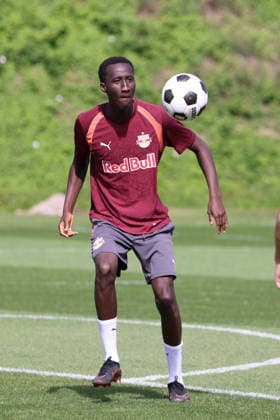 SOCCER - UEFA EL, RBS vs Mjaellby SALZBURG,AUSTRIA,26.AUG.26 - SOCCER - UEFA Europa League, play-off, Red Bull Salzburg vs Mjaellby AIF, preview, training RBS. Image shows Abubakr Barry (RBS).  GEPAxpictures xMathiasxMandl