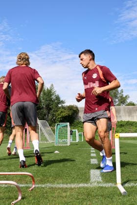 SOCCER - UEFA EL, RBS vs Mjaellby SALZBURG,AUSTRIA,26.AUG.26 - SOCCER - UEFA Europa League, play-off, Red Bull Salzburg vs Mjaellby AIF, preview, training RBS. Image shows Stefan Lainer (RBS).  GEPAxpictures xMathiasxMandl