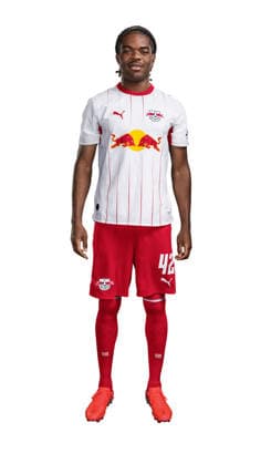 Achtung: Redaktionelle Nutzung honorarfrei - Attention: Free of charge for editorial use - Joyeux Masanka Bungi - RB Leipzig, Fußball, 1. Bundesliga *** Joyeux Masanka Bungi - RB Leipzig Soccer, Bundesliga 1 *** Note: Free of charge for editorial use Joyeux Masanka Bungi RB Leipzig, Soccer, Bundesliga 1 *** Joyeux Masanka Bungi RB Leipzig Soccer, Bundesliga 1