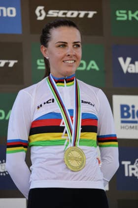 26.08.2026, Daolasa di Commezzadura, Val di Sole Bikeland, 2026 UCI MTB World Championship, WM, Weltmeisterschaft E-MTB XC Medals Ceremony (E-MTB Cross Country), Anna Spielmann 1 (AUT), 1st place, World Champion and gold medal of the Women Elite s E-Mtb Cross Country World Championships 2026 Daolasa di Commezzadura Val di Sole Bikeland Trento Italy *** August 26, 2026, Daolasa di Commezzadura, Val di Sole Bikeland, 2026 UCI MTB World Championships Women s Elite MTB XC Medal Ceremony, Women s Elite MTB Cross Country, Anna Spielmann 1 AUT, 1st place, World Champion and gold medalist at the 2026 Women’s Elite E-MTB Cross Country World Championships in Daolasa di Commezzadura, Val di Sole Bikeland, Trento, Italy Copyright: xJustPictures.ch FrancescoxMinghettix jp-en-FrMi-MNG_0090