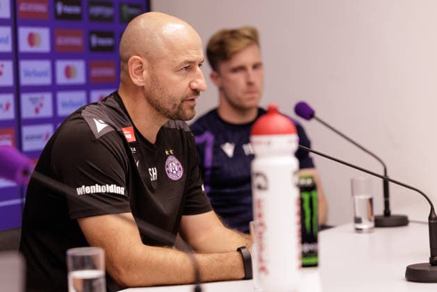 SOCCER - UEFA ECL, A.Wien vs Braga VIENNA,AUSTRIA,26.AUG.26 - SOCCER - UEFA Conference League, play-off, Austria Wien vs Sporting Braga, preview, press conference, PK, Pressekonferenz A.Wien. Image shows head coach Stephan Helm and Johannes Eggestein (A.Wien).  GEPAxpictures xArminxRauthner