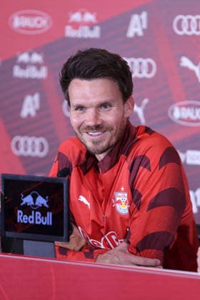 SOCCER - UEFA EL, RBS vs Mjaellby SALZBURG,AUSTRIA,26.AUG.26 - SOCCER - UEFA Europa League, play-off, Red Bull Salzburg vs Mjaellby AIF, preview, press conference, PK, Pressekonferenz RBS. Image shows head coach Danny Roehl (RBS).  GEPAxpictures xMathiasxMandl