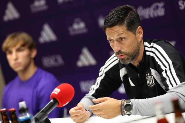 Anderlecht s head coach Vitor Bruno pictured during a press conference, PK, Pressekonferenz of Belgian soccer team RSC Anderlecht, Wednesday 26 August 2026 in Brussels, in preparations of the return leg of the play-off round for the UEFA Europa League phase, against Kazakh Kairat Almaty. VIRGINIExLEFOUR  x0864902395stx
