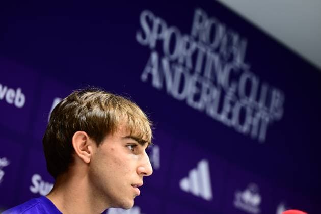 RSC Anderlecht v Kairat Almaty - UEFA Europa League Media Activities 26 08 2026 ANDERLECHT, BELGIUM - AUGUST 26 : Cvetkovic Mihajlo forward of RSC Anderlecht speaking with the media during a pre-match press conference, PK, Pressekonferenz ahead of the UEFA Europa League 2026 27 play-off round second leg between RSC Anderlecht and Kairat Almaty on August 26, 2026 in Anderlecht, Belgium, 26 08 2026 Anderlecht Belgium  Copyright: xPeterxDexVoechtx
