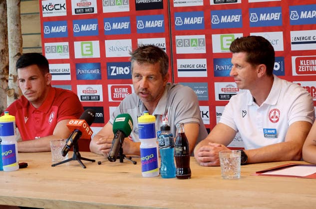 SOCCER - BL, GAK, press conference, PK, Pressekonferenz GRAZ,AUSTRIA,26.AUG.26 - SOCCER - ADMIRAL Bundesliga, Grazer AK 1902, press conference. Image shows Peter Michorl, head coach Gerald Scheiblehner and sporting director Andreas Linhart (GAK).  GEPAxpictures xHansxOberlaender