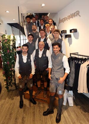 Soccer, Men s, Oktoberfest Outfits, 2026–2027 Season, TSV 1860 Munich, Trachten Angermaier Here is the team photo of TSV 1860 Munich in traditional attire, taken after the outfit fitting at Trachten Angermaier
