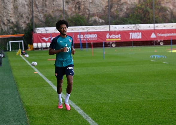 AS Monaco Training - Monaco Edan Diop seen during training session of AS Monaco Football Club before the Europa League Conference match against Polish team Gornik Zabrze taken place in Stade Louis II on August 27, in AS Monaco training center in La Turbie, France on August 26, 2026. Photo by Laurent Coust ABACAPRESS.COM LA TURBIE Monaco  Copyright: xCoustxLaurent ABACAx