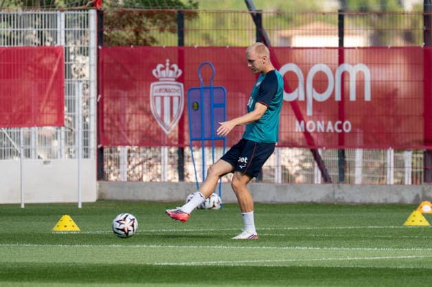 AS Monaco Training - Monaco Mika Biereth seen during training session of AS Monaco Football Club before the Europa League Conference match against Polish team Gornik Zabrze taken place in Stade Louis II on August 27, in AS Monaco training center in La Turbie, France on August 26, 2026. Photo by Laurent Coust ABACAPRESS.COM LA TURBIE Monaco  Copyright: xCoustxLaurent ABACAx