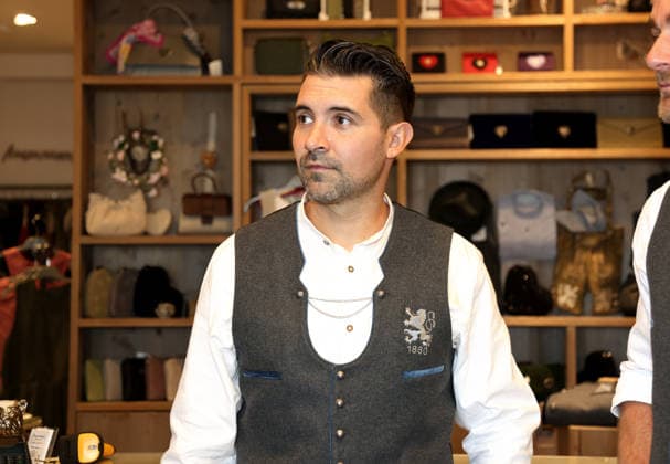 Soccer, Men s, Oktoberfest Outfits, 2026–2027 Season, TSV 1860 Munich, Angermaier Alper Kayabunar Traditional Attire, TSV 1860 Munich Coach in Traditional Attire, Lederhosen