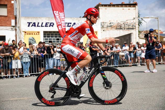 La Vuelta A Espana - Stage 5 From Falset To Roquetes 11 Tadej Pgacar of UAE Team Emirates - XRG weating the leader red jersey during the La Vuelta Espana 2026 from Monaco to Granada, Stage 5 from Falset to Roquetes of 173km in Catalonia, on 26th of August, 2026 in Spain. Falset Spain  Copyright: xXavierxBonillax originalFilename:bonilla-lavuelta260826_npbyl.jpg