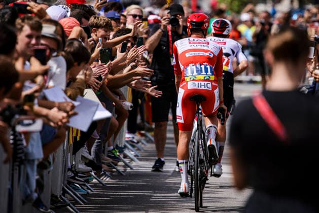 La Vuelta A Espana - Stage 5 From Falset To Roquetes 11 Tadej Pgacar of UAE Team Emirates - XRG weating the leader red jersey during the La Vuelta Espana 2026 from Monaco to Granada, Stage 5 from Falset to Roquetes of 173km in Catalonia, on 26th of August, 2026 in Spain. Falset Spain  Copyright: xXavierxBonillax originalFilename:bonilla-lavuelta260826_npxt0.jpg