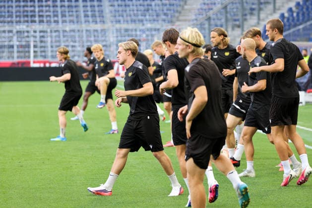 SOCCER - UEFA EL, RBS vs Mjaellby SALZBURG,AUSTRIA,26.AUG.26 - SOCCER - UEFA Europa League, play-off, Red Bull Salzburg vs Mjaellby AIF, preview, training Mjaellby. Image shows players of Maellby.  GEPAxpictures xMathiasxMandl